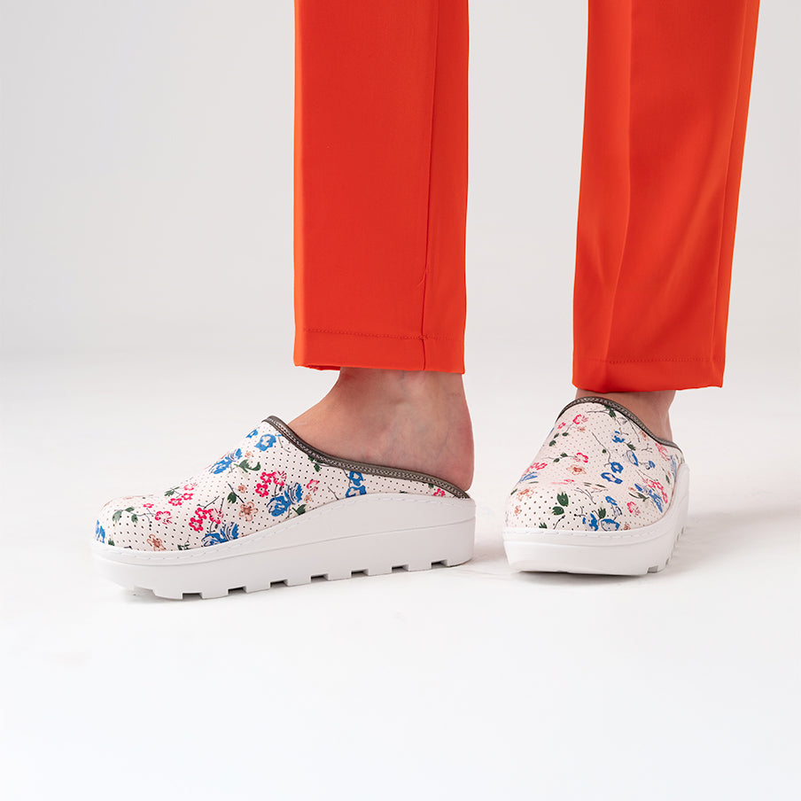 Fit Vivacolor Greys Gold Sabo Slippers - Flowering