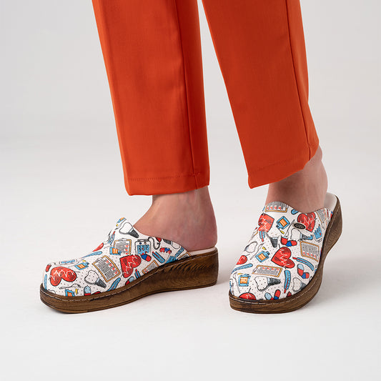 VivaColor Patterned Women's Sabo Slippers - Heart Beat